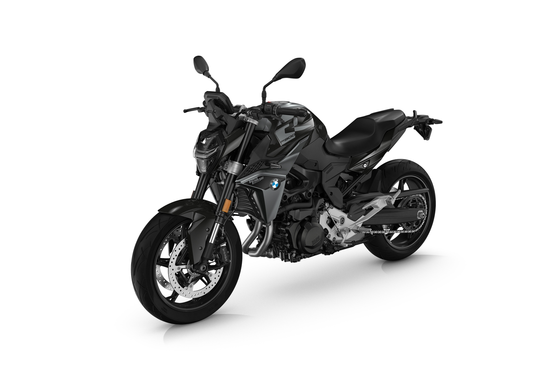 BMW F 900 R destaca por su diseño agresivo y su ergonomía mejorada.