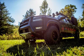 Pick-up Trailgater, equipada para aventuras off-road con capacidad camper.