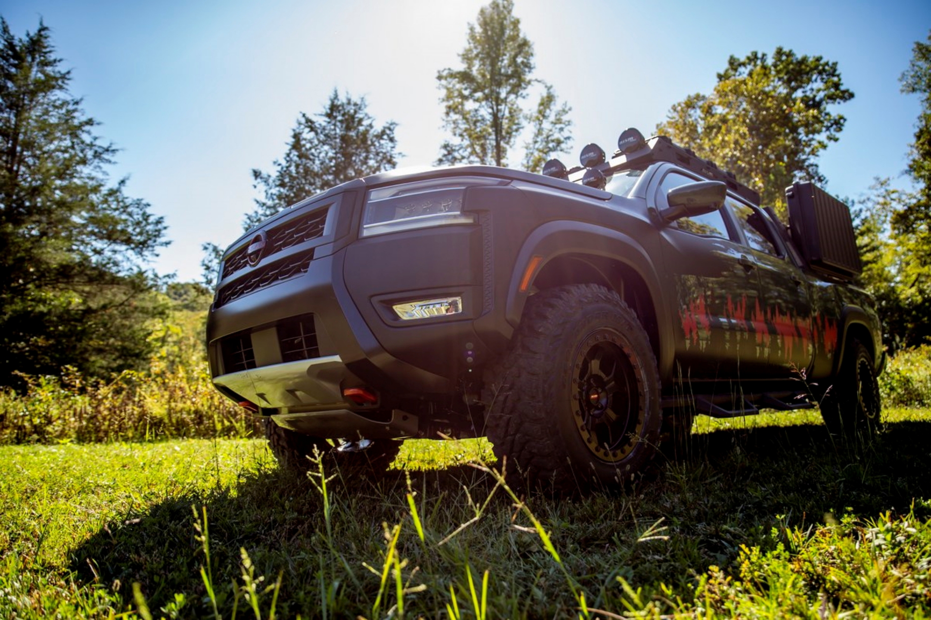 Pick-up Trailgater, equipada para aventuras off-road con capacidad camper.