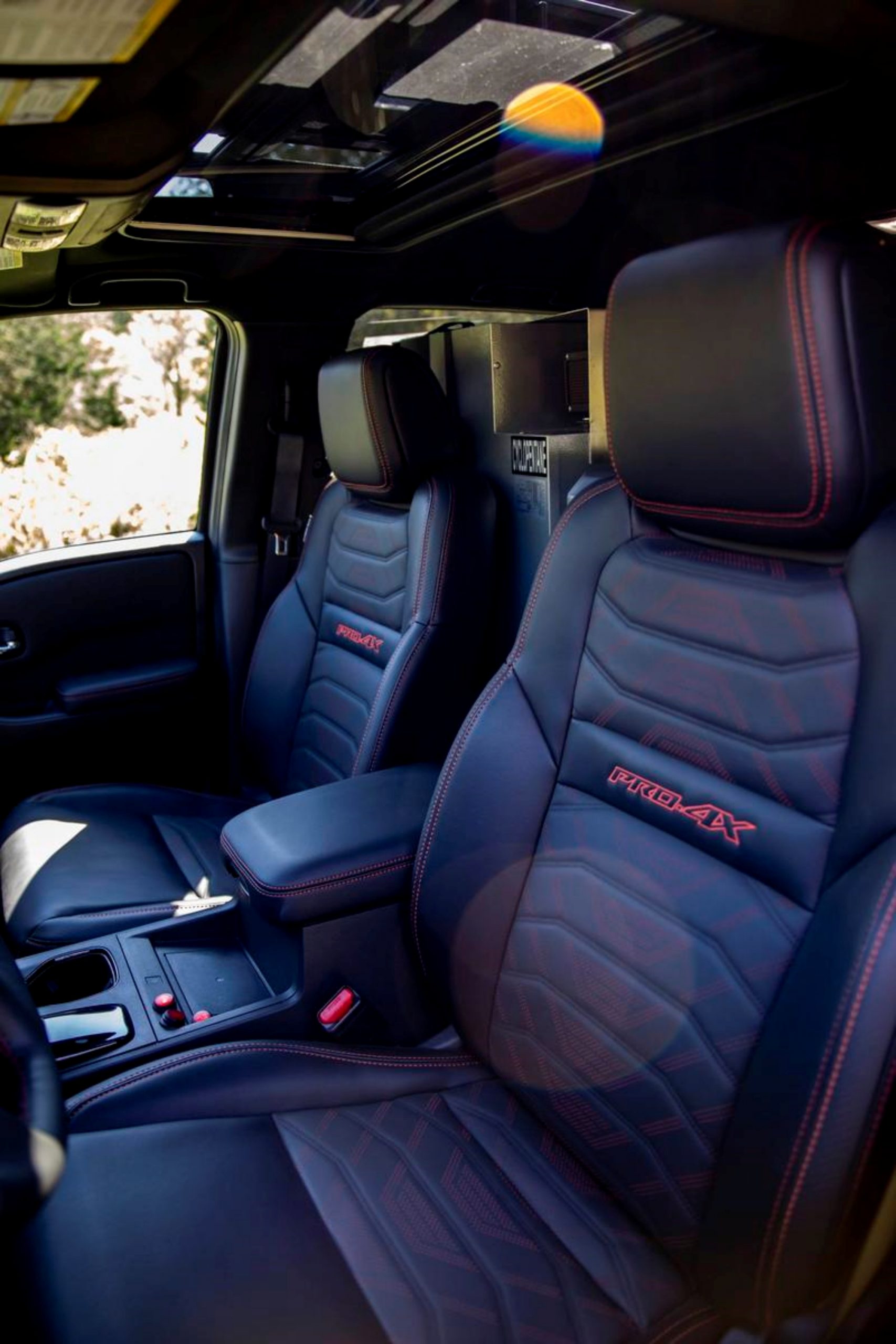 Espectacular visión del interior Trailgater con acabados premium y asientos ergonómicos.