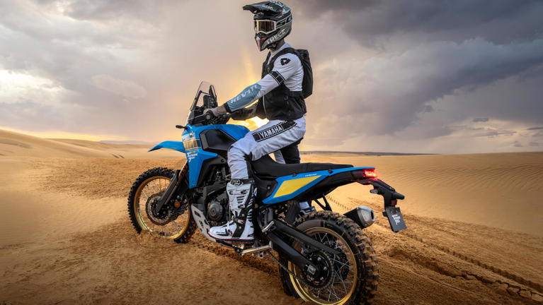 La Yamaha T&eacute;n&eacute;r&eacute; Rally 2025: robustez y dise&ntilde;o para dominar el terreno.