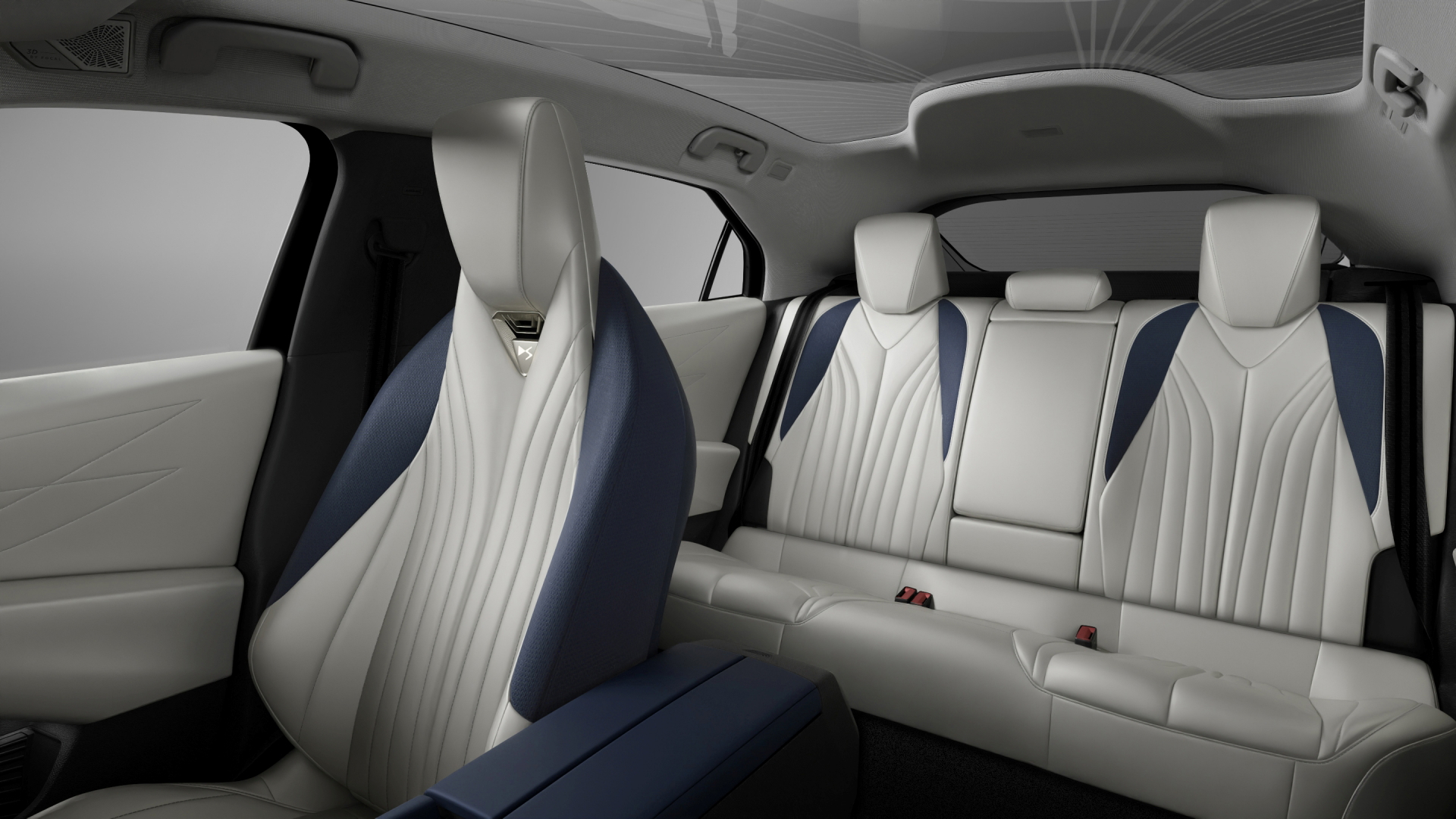 Vista del interior que destaca los asientos de diseño elegante y comodidad excepcional.