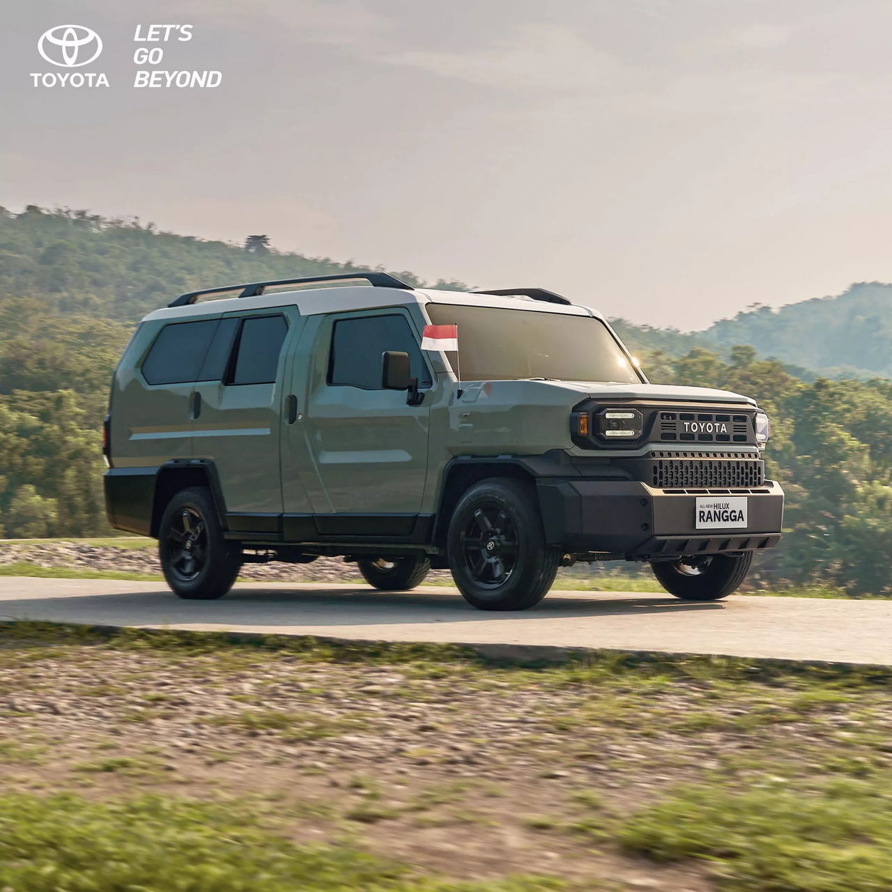 El Toyota Hilux Rangga destaca por su diseño robusto y capacidad off-road.