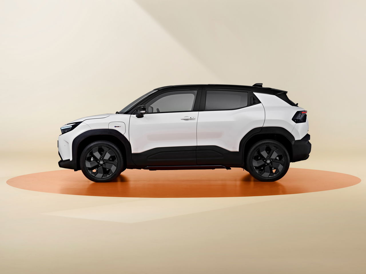 Primeras imágenes del Toyota Urban Cruiser, un SUV compacto que combina estilo y funcionalidad.