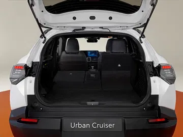 Vista del maletero del Toyota Urban Cruiser, destaca su capacidad y versatilidad.