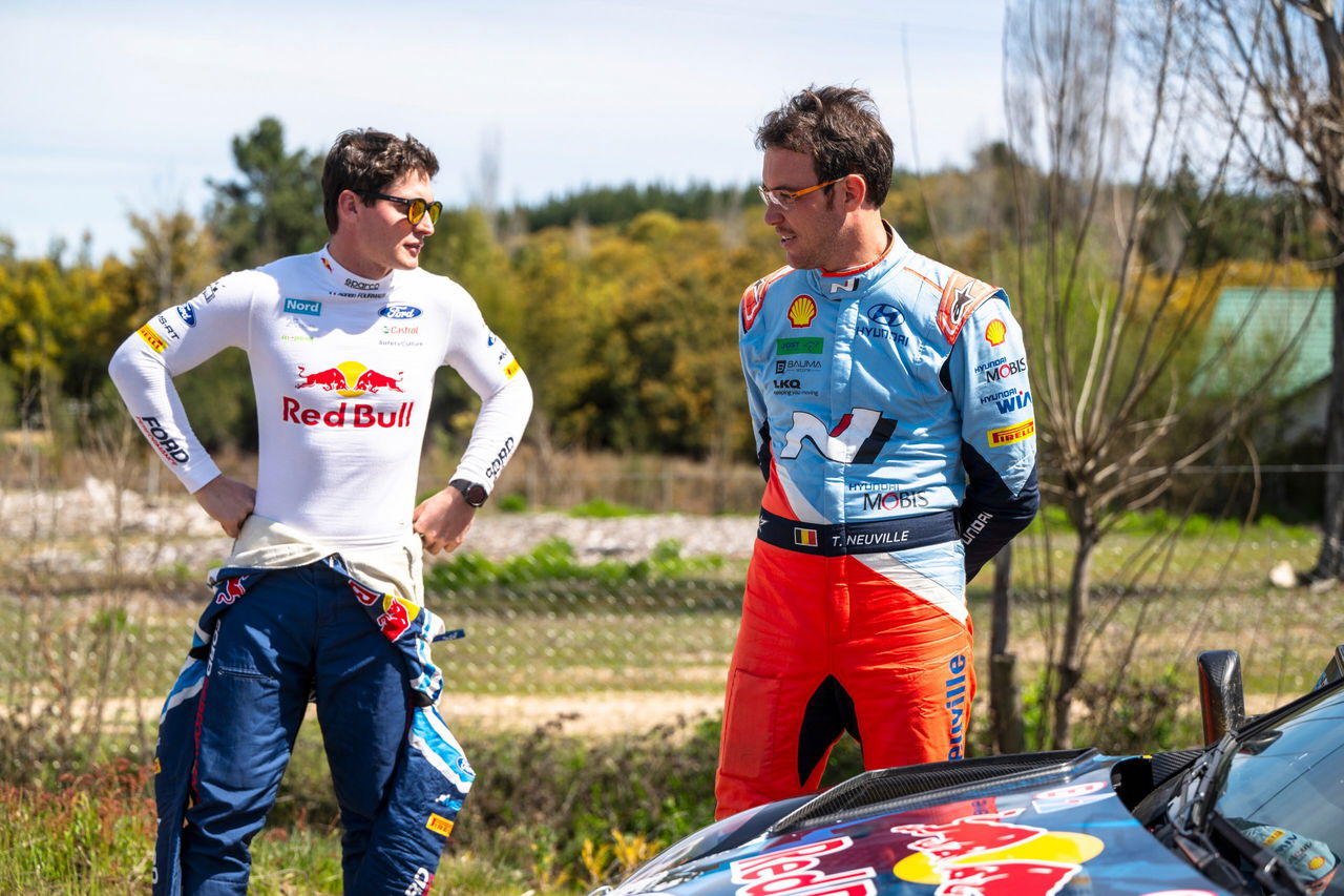 Adrien Fourmaux se une a Hyundai para la temporada 2025, un fichaje estratégico.