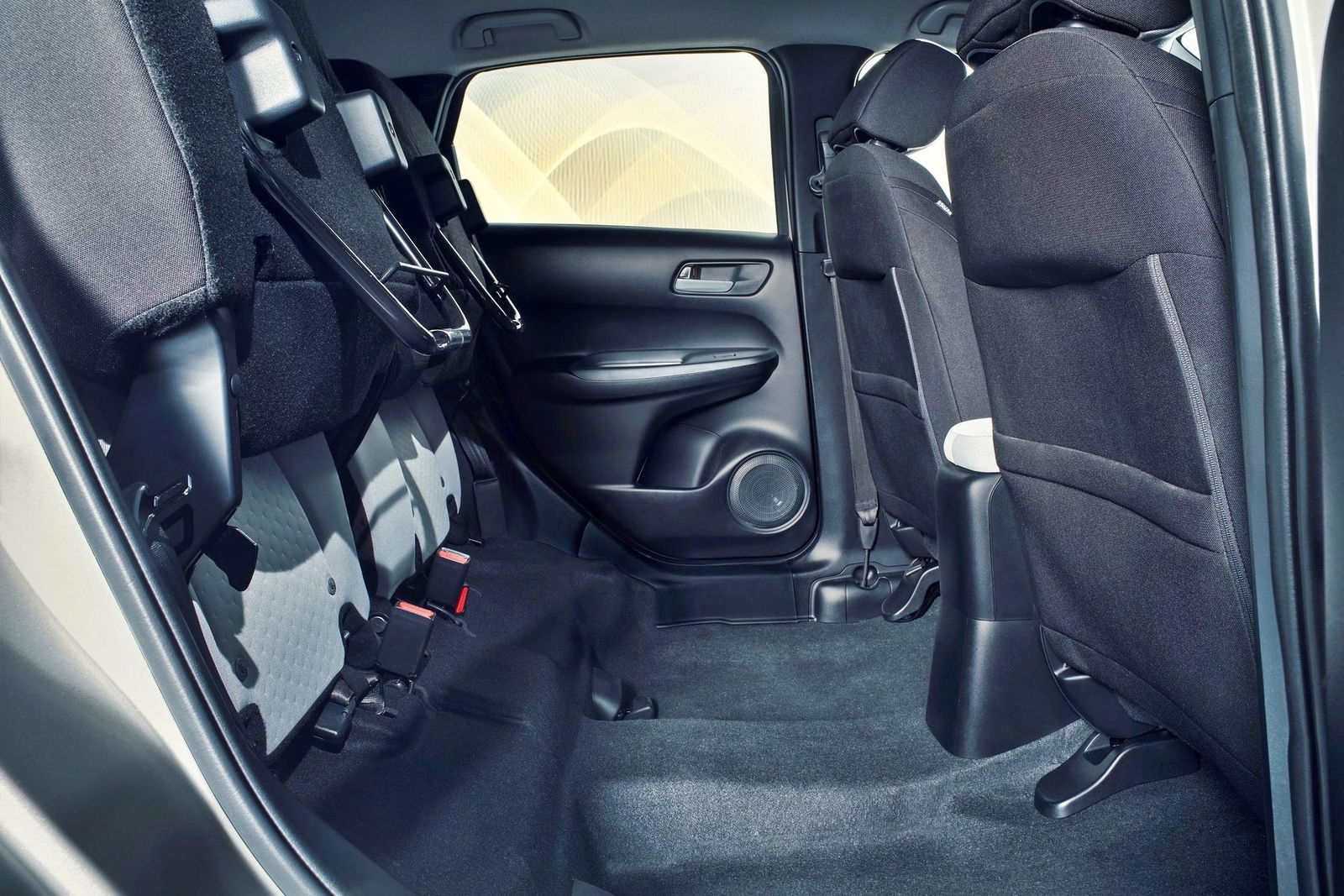 Interior trasero espacioso del Honda Jazz, ideal para usuarios que buscan confort.