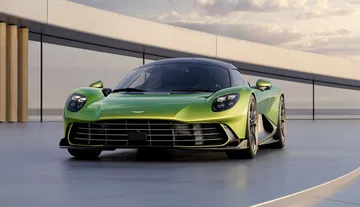 El Aston Martin Valhalla fusiona potencia y elegancia en un diseño audaz.
