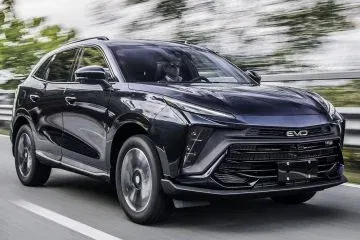 SUV chino elegante y deportivo que atrae todas las miradas. SUV chino elegante y deportivo que atrae todas las miradas.