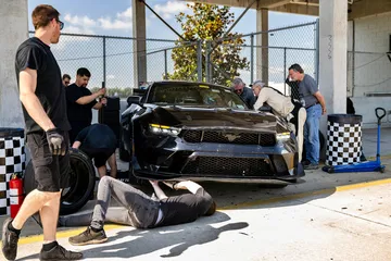 El Ford Mustang GTD, preparado para su desafío en Nürburgring. Ingenieros en acción.