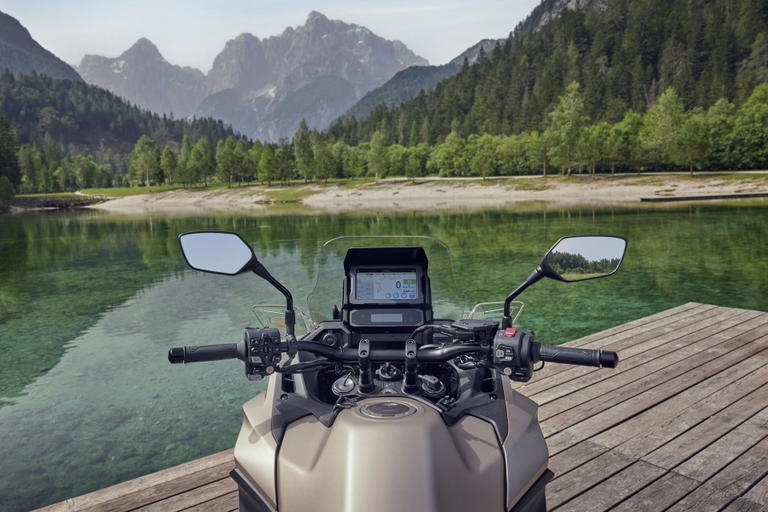 Cabina de la Honda NT1100, ideal para viajes largos con tecnolog&iacute;a avanzada.