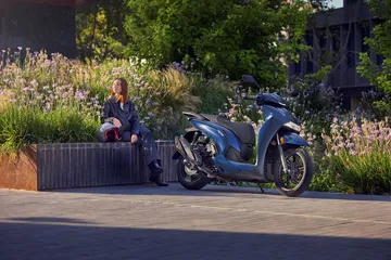 La Honda SH350i, japonesa y fabricada en Italia, es ideal para la ciudad.