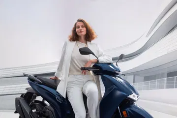 La Honda SH350i 2025 se presenta como una opción duradera y eficiente en el mercado de scooters.