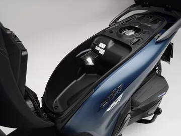 Diseño funcional y espacio optimizado en el Honda SH350i, ideal para la ciudad.
