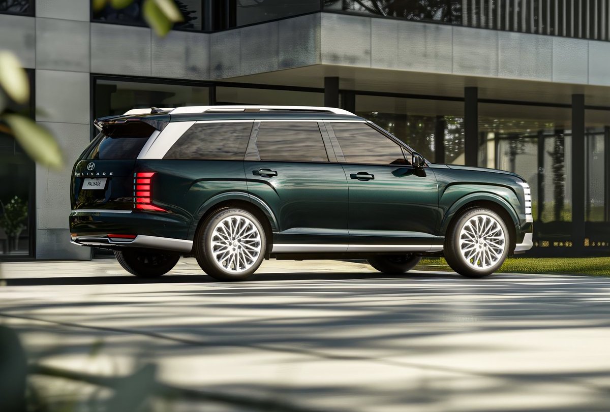 Un enorme todoterreno que destaca por su elegancia y capacidad para 9 pasajeros. Un enorme todoterreno que destaca por su elegancia y capacidad para 9 pasajeros.