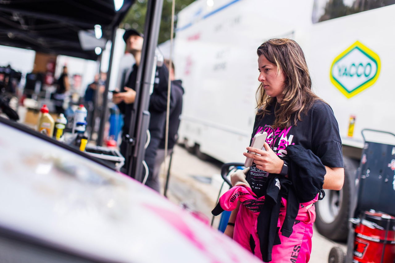 Iron Dames se prepara para el WRC, buscando su camino hacia la historia.