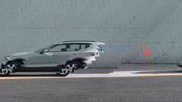 El Volvo XC40 se presenta como una opción premium, ahora más accesible.