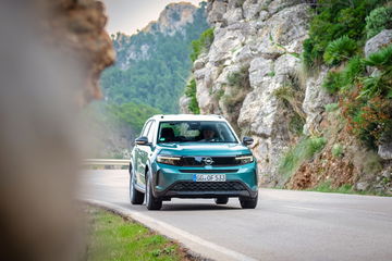 Opel Frontera en su versión básica, un SUV asequible y funcional.