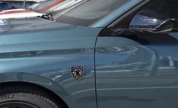 El Peugeot 308 SW 2024 destaca por su diseño moderno y aerodinámico.