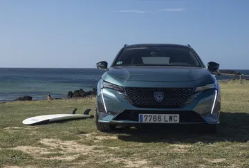 El nuevo Peugeot 308 SW 2024 ofrece un diseño moderno y funcional, perfecto para la familia.