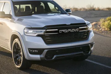El Ramcharger es un todoterreno fuerte y audaz, ideal para aventuras.