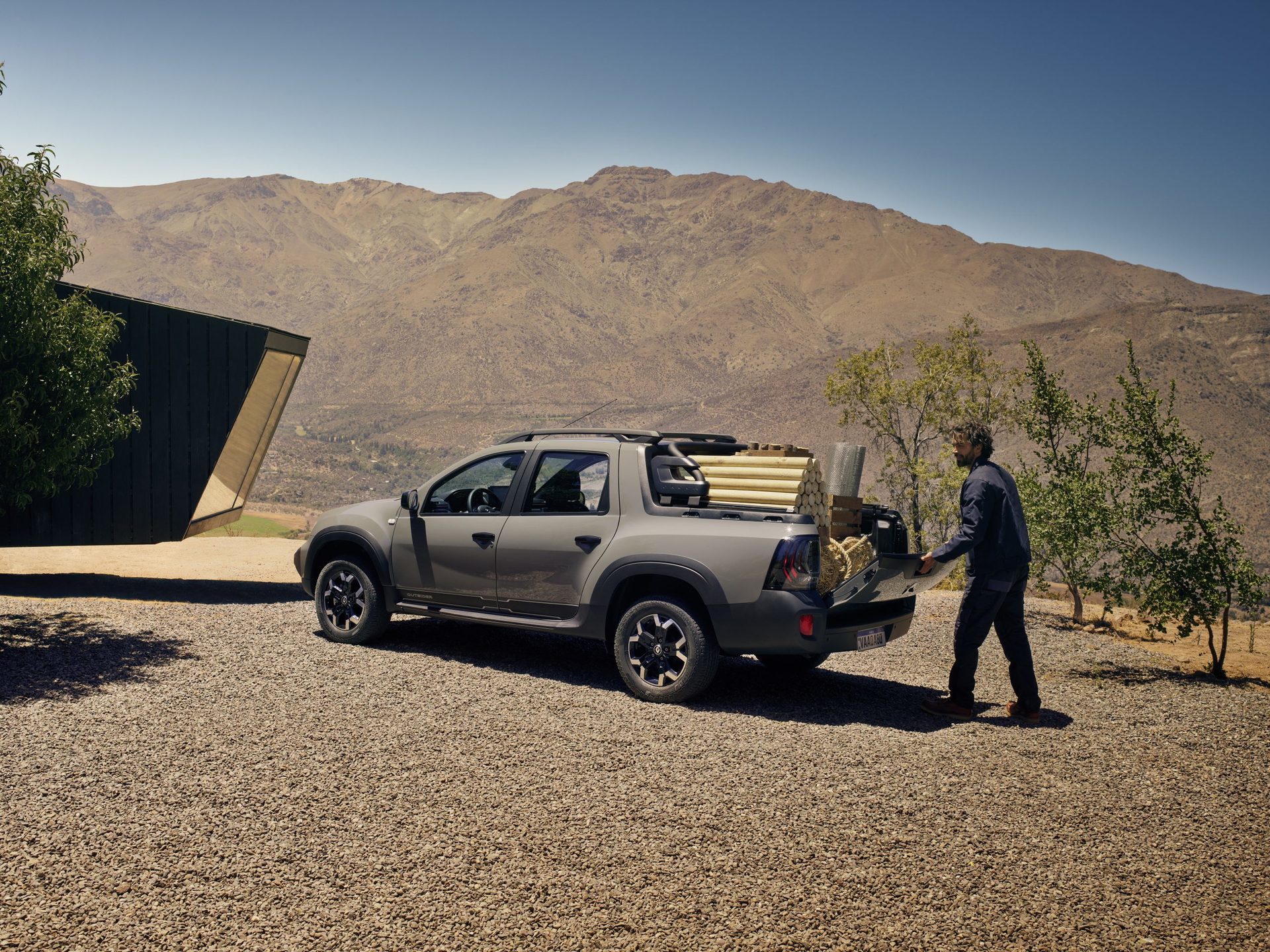 El Renault Duster Oroch destaca por su robustez y versatilidad, ideal para el trabajo y aventura