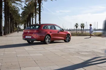 Familiar español que recorre más de 130 km en eléctrico y tiene un amplio maletero.