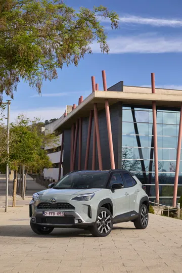El Toyota Yaris Cross combina un diseño distintivo con un eficiente sistema híbrido.