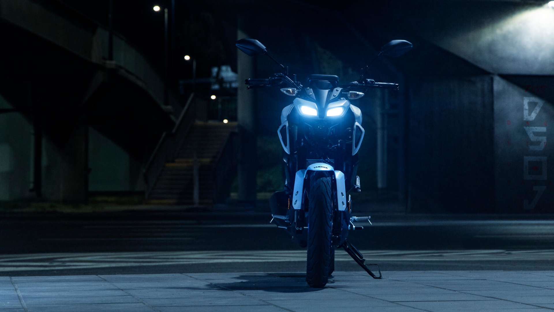 La nueva Yamaha MT-125 destaca por su diseño moderno y agresivo, ideal para la ciudad.