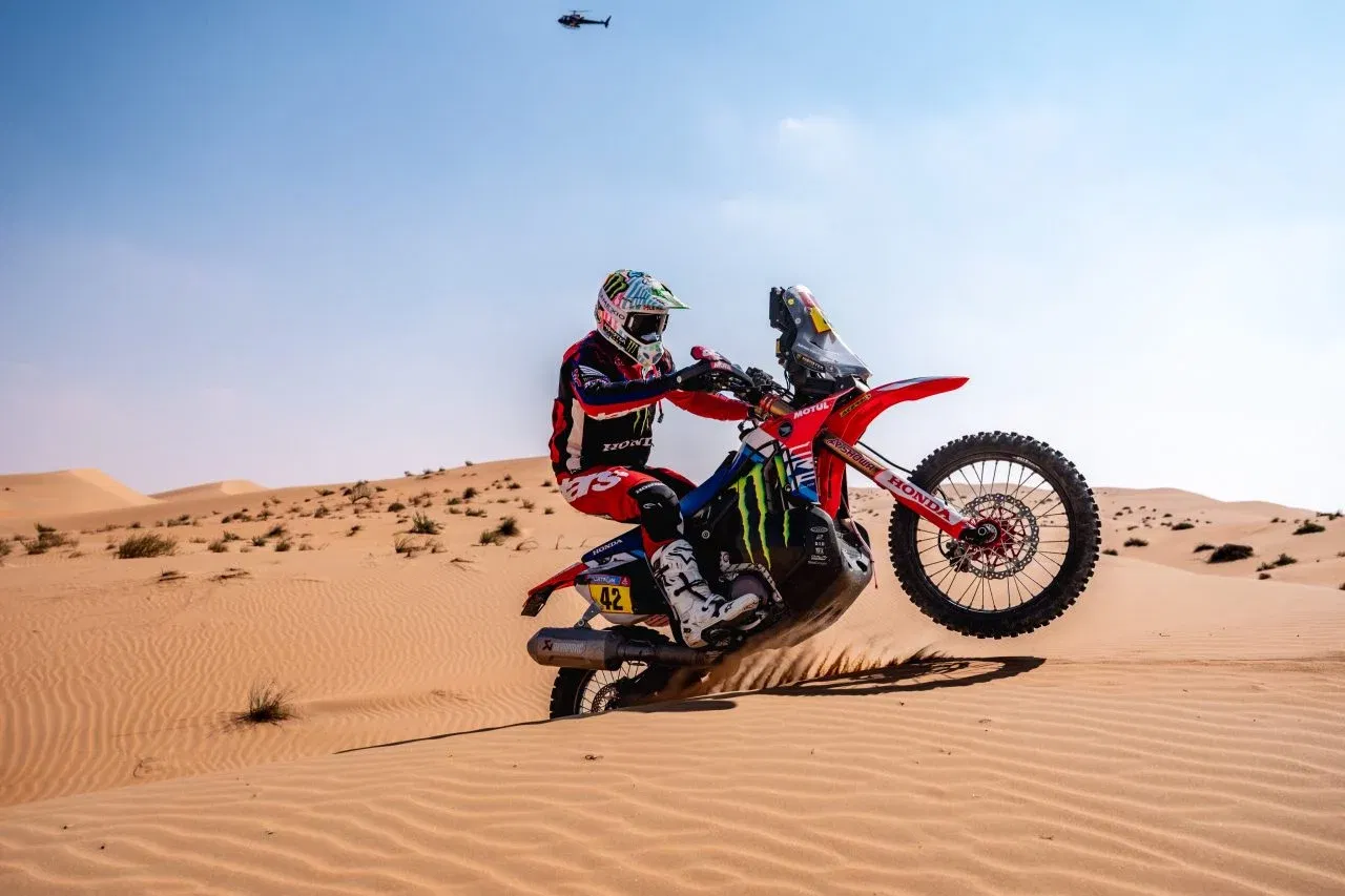 Schareina en acción durante el Dakar 2025