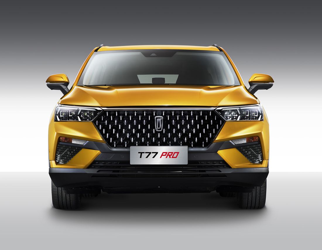 El Bestune T77 destaca con su moderno diseño frontal y una estética atractiva.