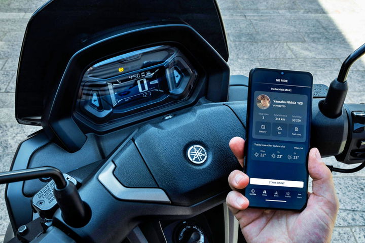 El cuadro de mandos de la Yamaha NMax 125 El cuadro de mandos de la Yamaha NMax 125 presenta tecnología avanzada e intuitiva.