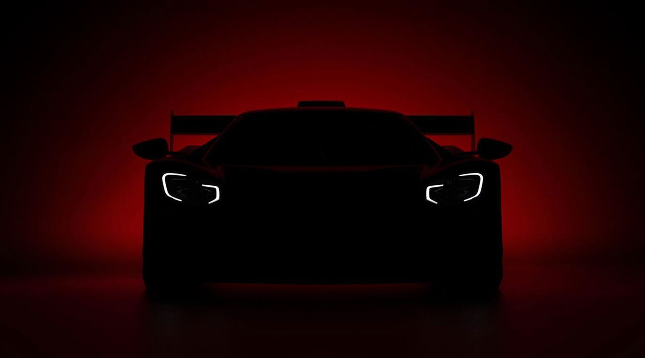 Vista delantera del nuevo Ford GT Multimatic R, con un diseño agresivo y luces distintivas.