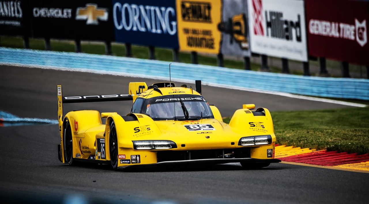 El Porsche 963 GTP de JDC-Miller Motorsport piloted por Gianmaria Bruni compite en la IMSA.