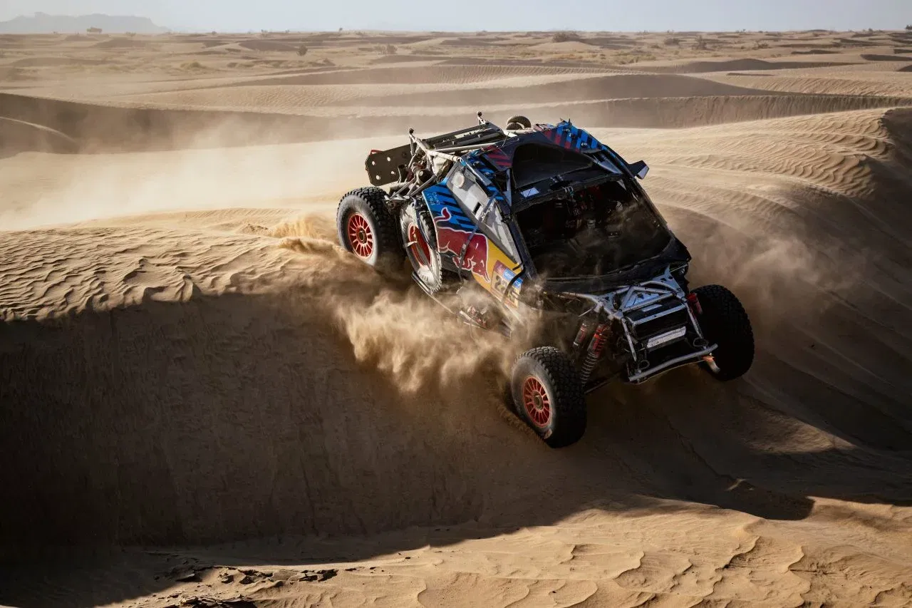 Carlos Sainz (ESP) and Lucas Cruz (ESP) of Ford M-Sport race during stage 02 of Rally Dakar 2025 in Bisha, Saudi Arabia on January 06, 2025