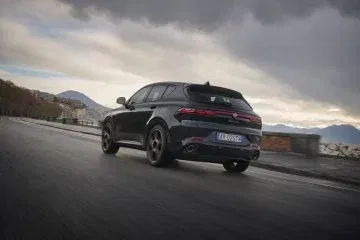Este SUV italiano que enamora por su diseño y comportamiento estrena edición especial. Este SUV italiano que enamora por su diseño y comportamiento estrena edición especial.