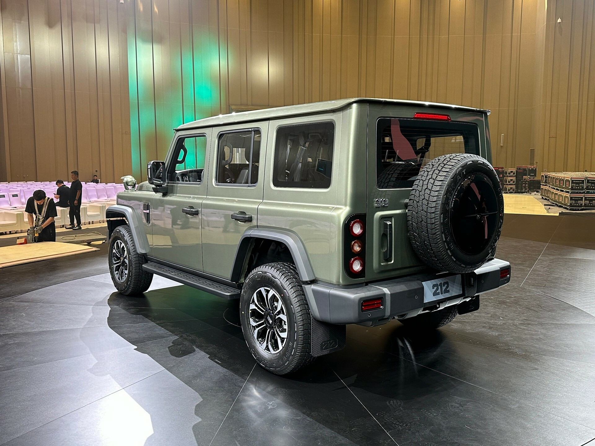 Parece un Toyota Land Cruiser clásico, pero es un todoterreno compacto ideal para España.
