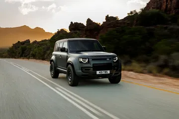Defender Octa, imparable en todoterreno con motor BMW de 635 CV.