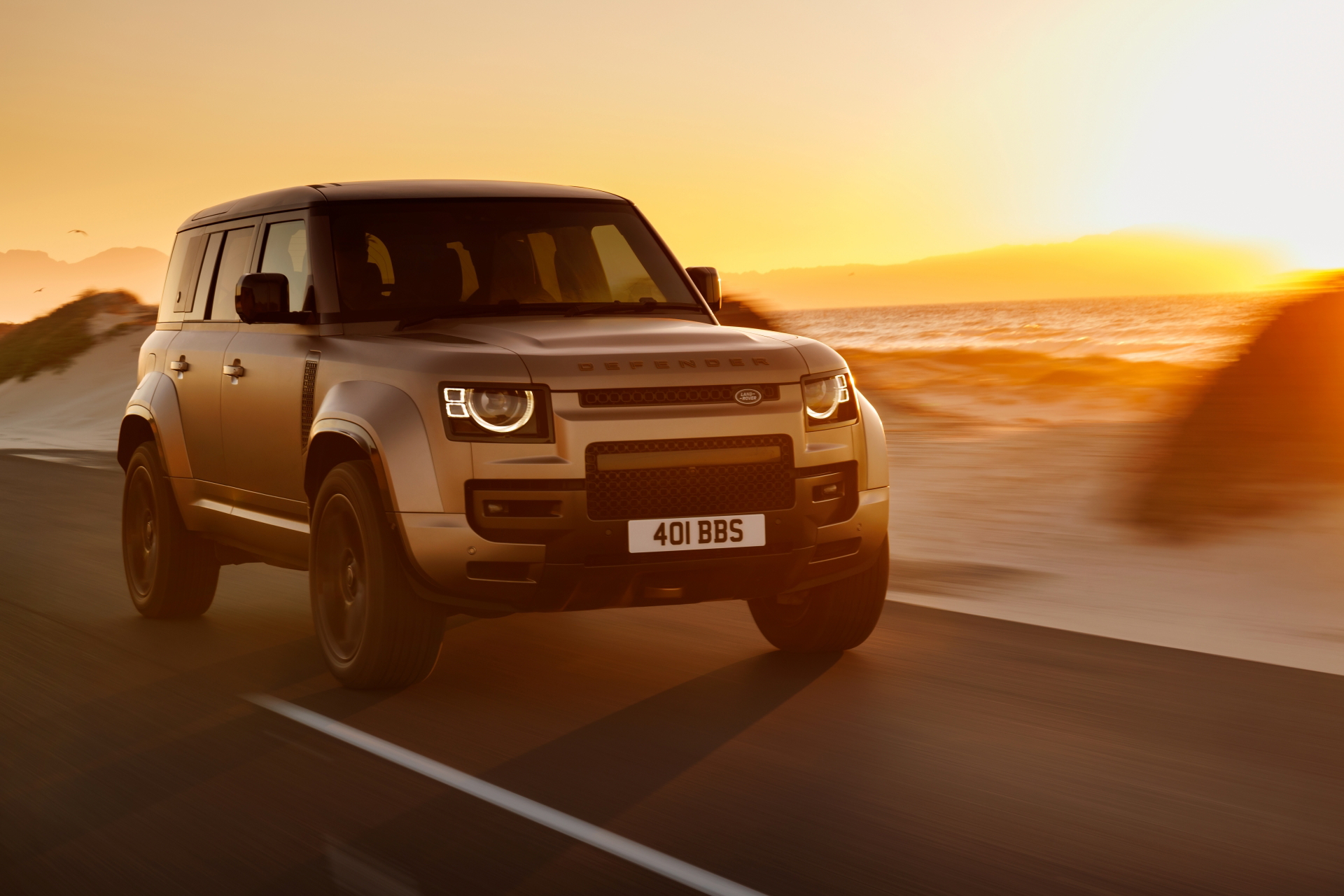 Defender Octa, imparable en todoterreno con motor BMW de 635 CV.