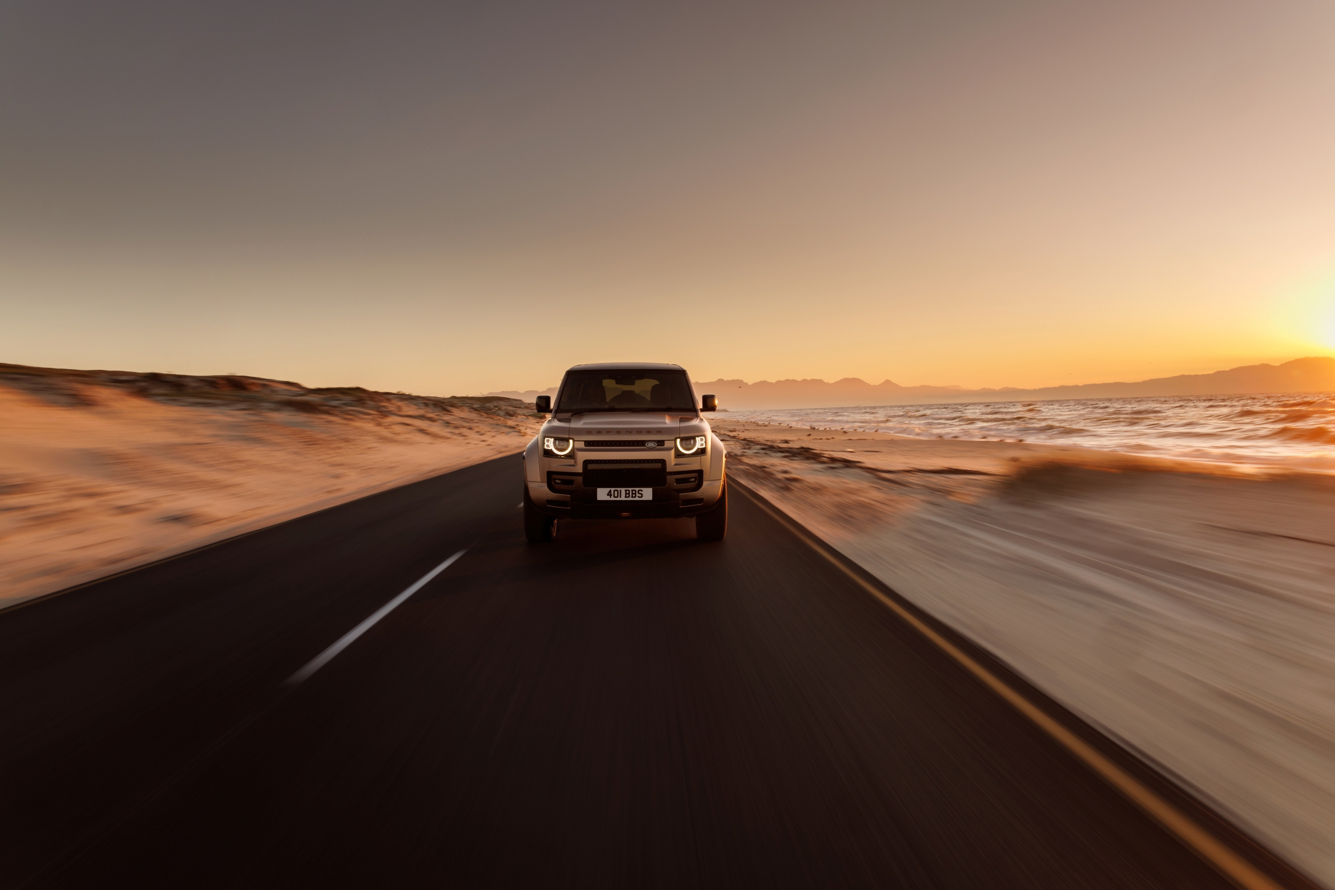 Defender Octa, imparable en todoterreno con motor BMW 635 CV.