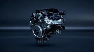 Motor BMW de 635 CV, potencia que asegura un desempeño excepcional en 4x4 extremo.
