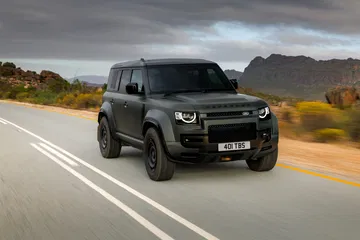 El Defender Octa combina un diseño robusto con un motor BMW de 635 CV. Ideal para el 4x4.
