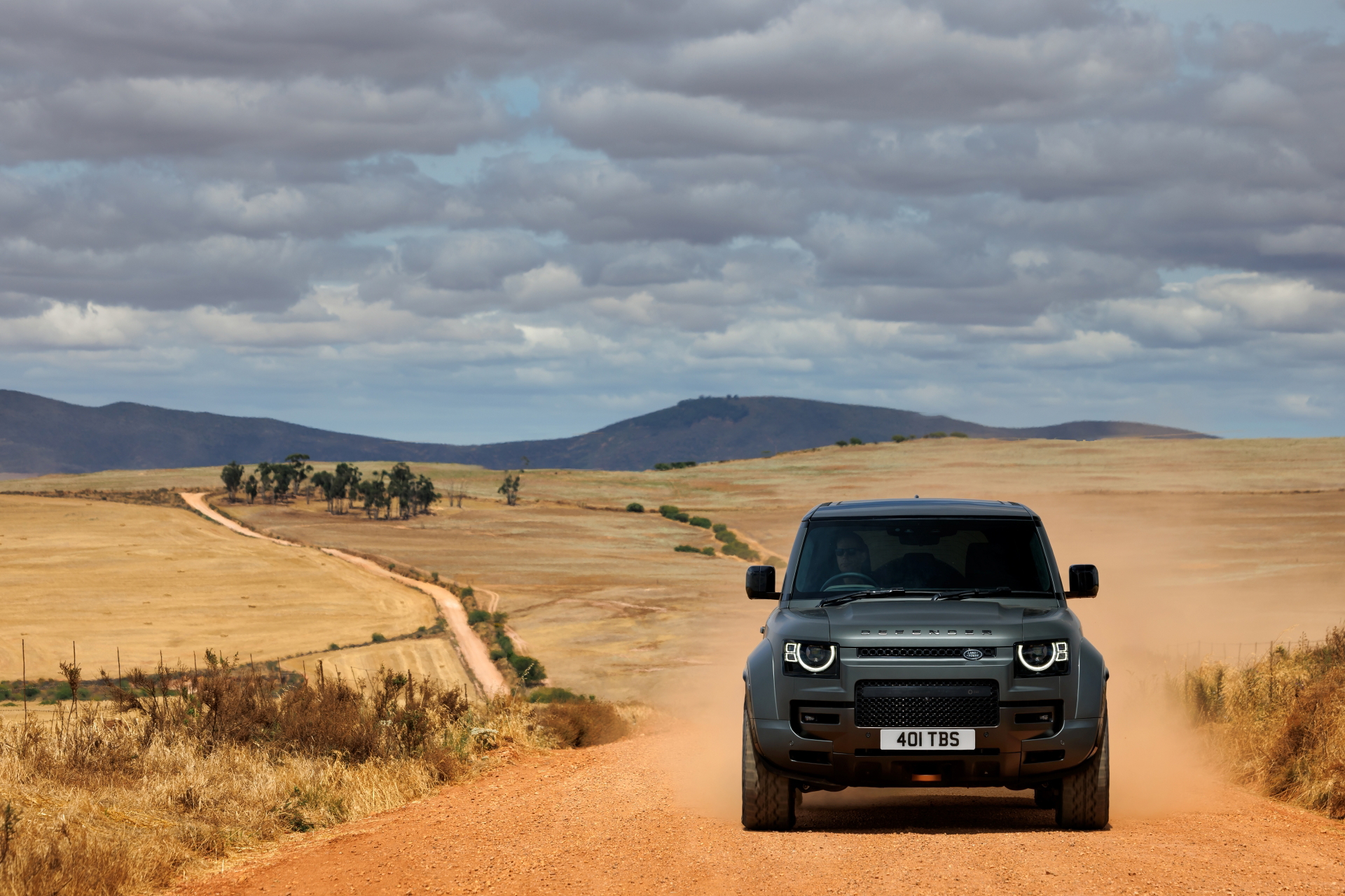 Defender Octa, ideal para cualquier terreno con motor BMW de 635 CV.