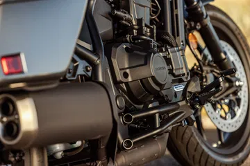 Motor compacto que ofrece la potencia adecuada para urbanitas y aventureros.
