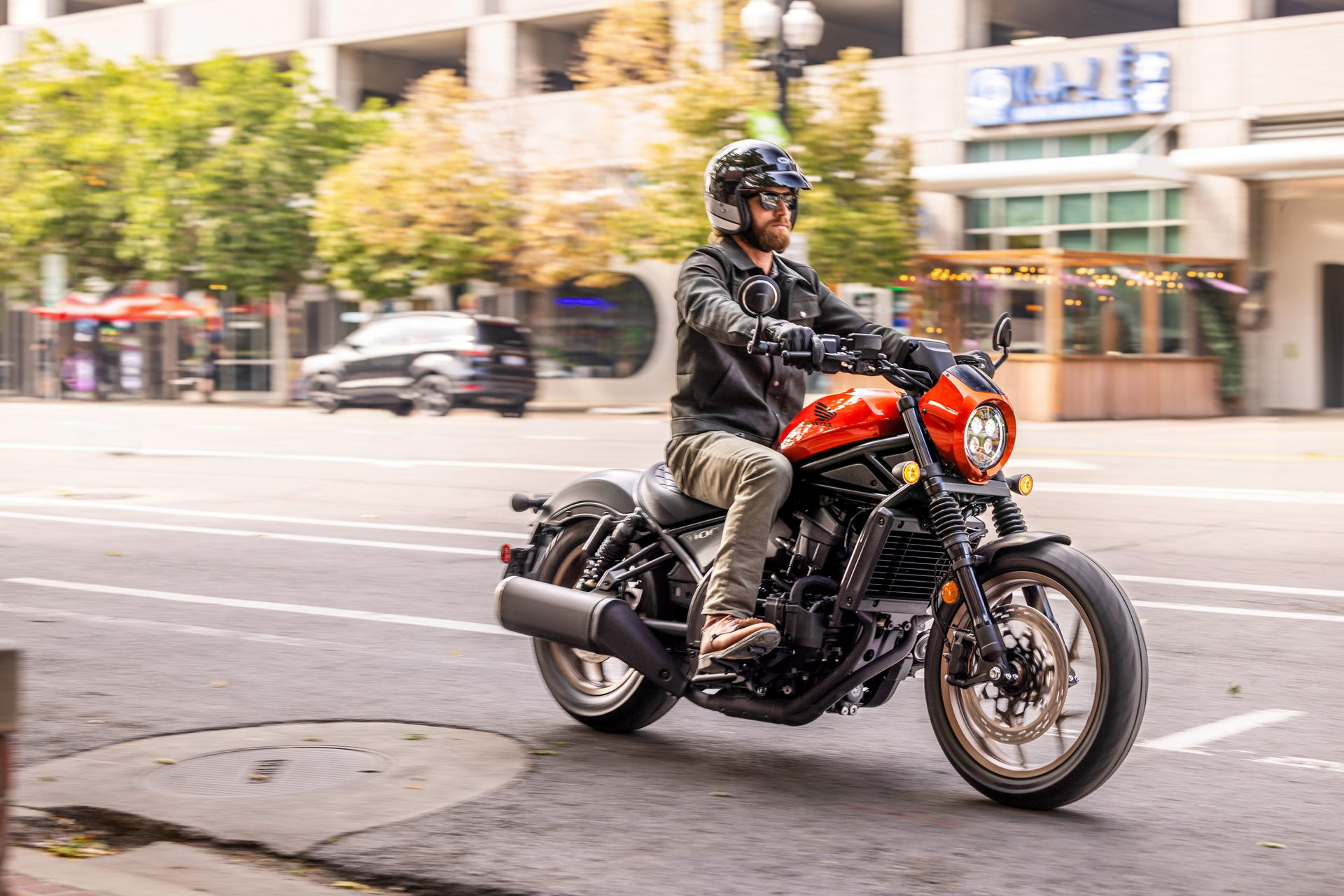 La custom Honda CMX1100 Rebel 2025 destaca por su diseño y esencia americana.