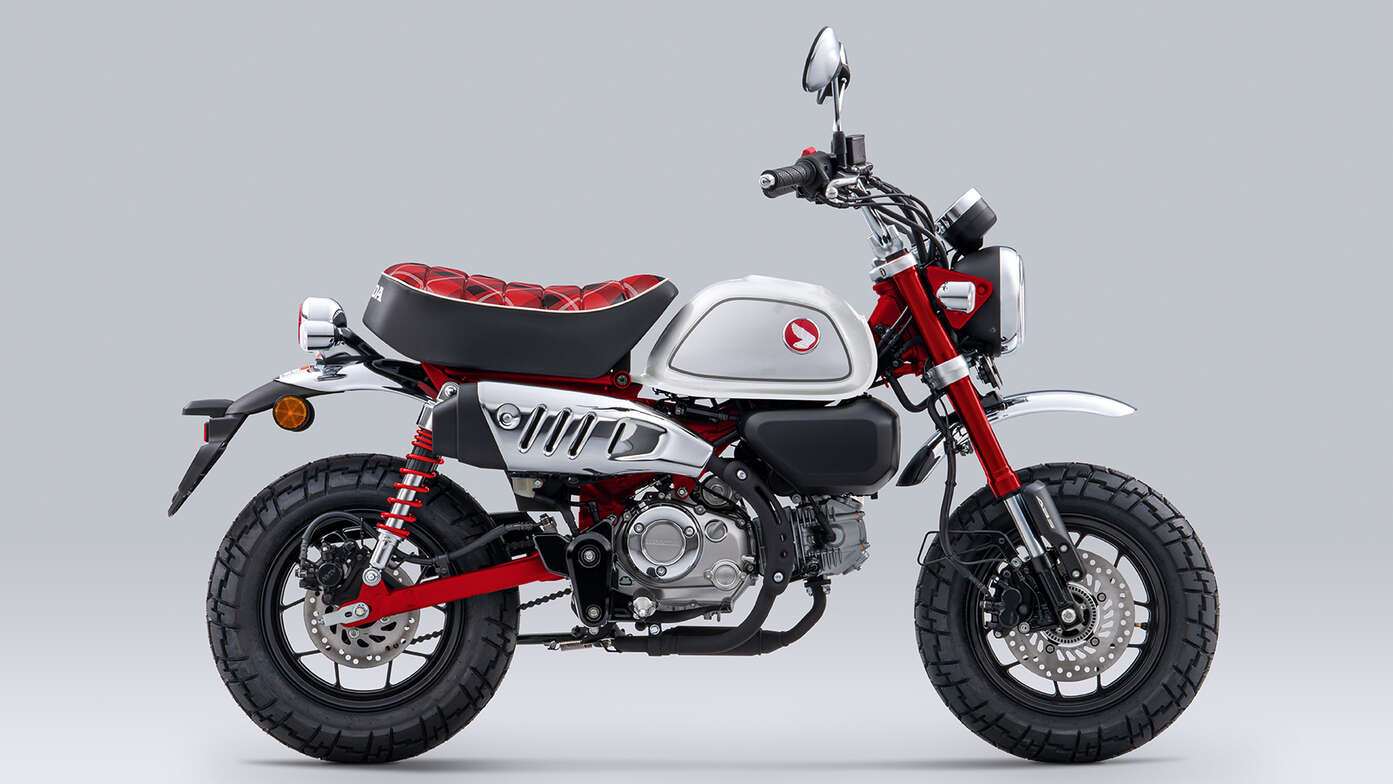 La Honda Monkey 125 destaca por su diseño retro y compacto, ideal para ciudad.