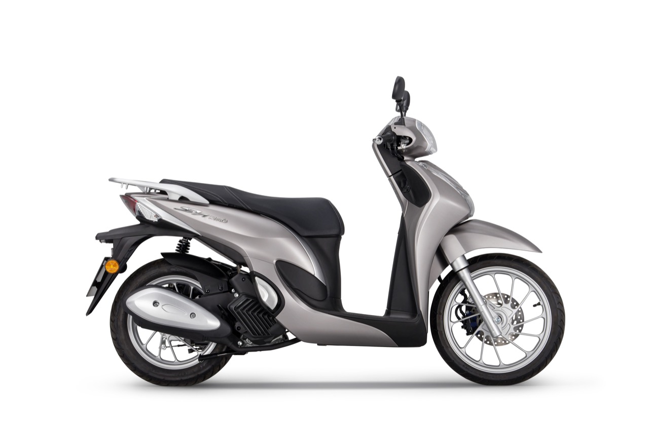 Con un gasto de 2,1 litros, este scooter de 125 tiene el indestructible motor de la Honda SH, pero es 1.000 euros más barato.