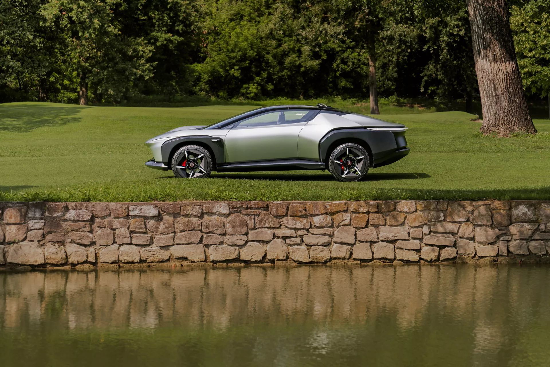 El Italdesign Quintessenza es una impresionante fusión de estilos y potencia.