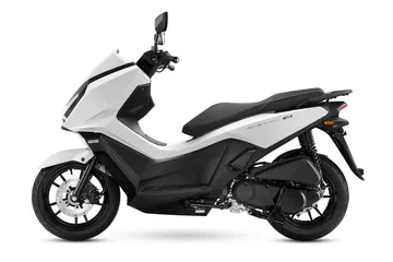 El scooter por el que merecía la pena esperar, con un diseño moderno y funcional.