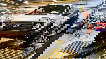 El Lada Niva Sport 2025 en pruebas, mostrando su robustez y capacidad todoterreno.